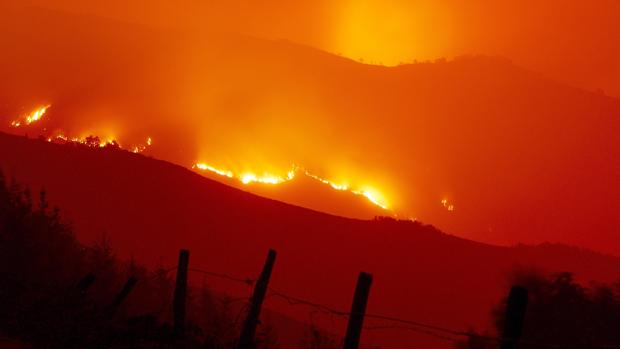 Noticias: Cincuenta y tres incendios siguen activos pero ninguno amenaza a poblaciones
